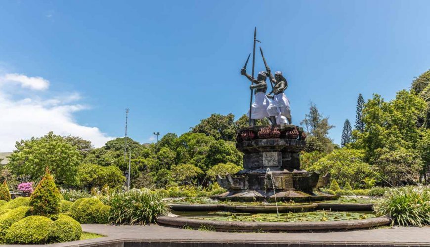 Puputan Badung Statue